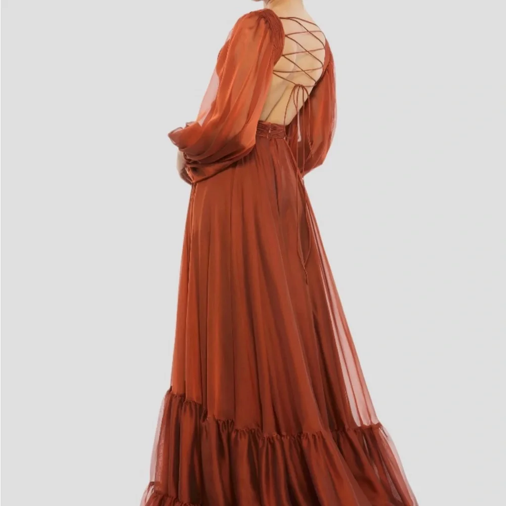 💃🏽Mac Duggal Copper Long Sleeve Gown - Picture 3 of 10